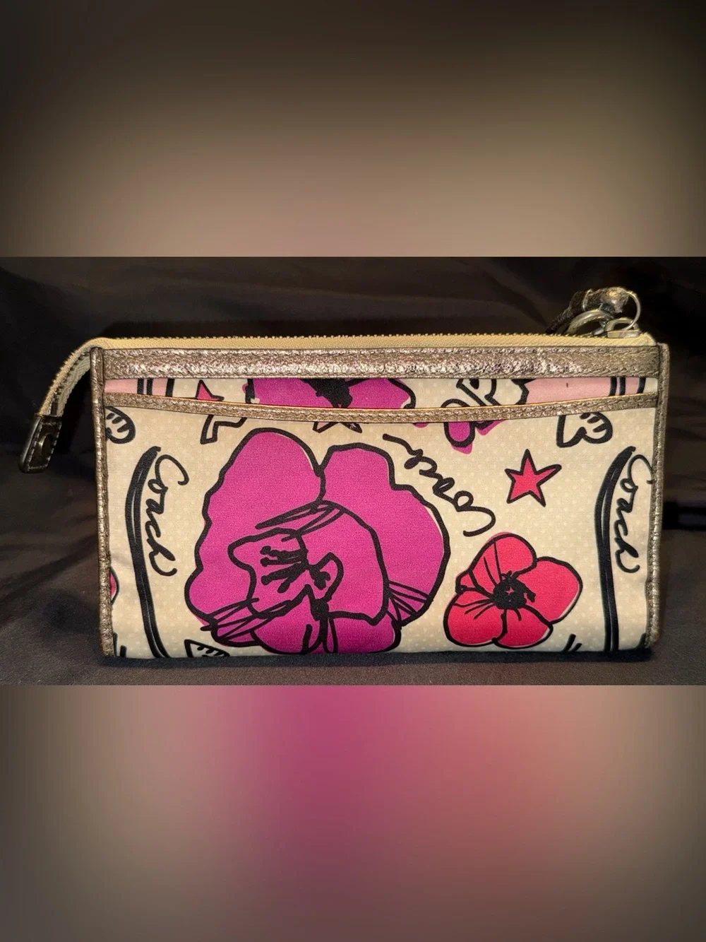 Coach wristlet metallic